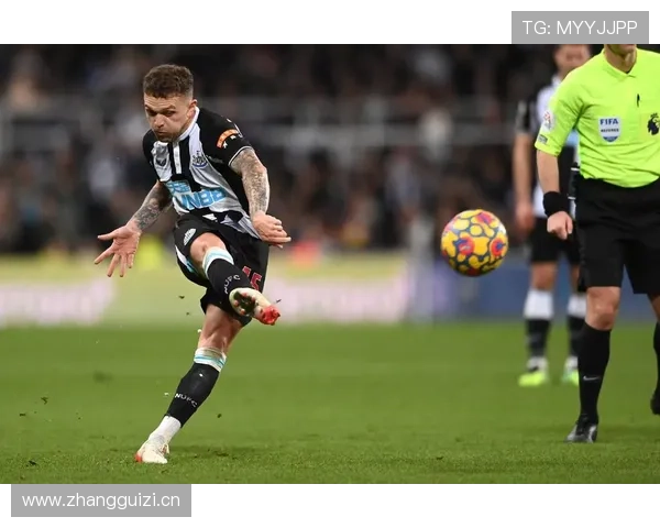 基兰·特里皮尔:从替补到主力右后卫的跃迁 基兰·特里皮尔:从替补到主力右后卫的跃迁